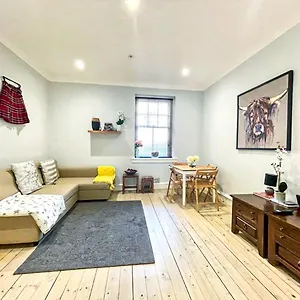 Stunning 2 Bed Nr The Royal Mile & The Castle Appartement